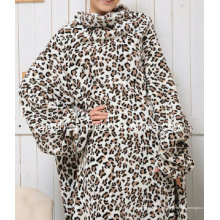 Zeitgenössische gedruckte Polar Fleece Throw Snuggie mit Ärmeln TV Decke